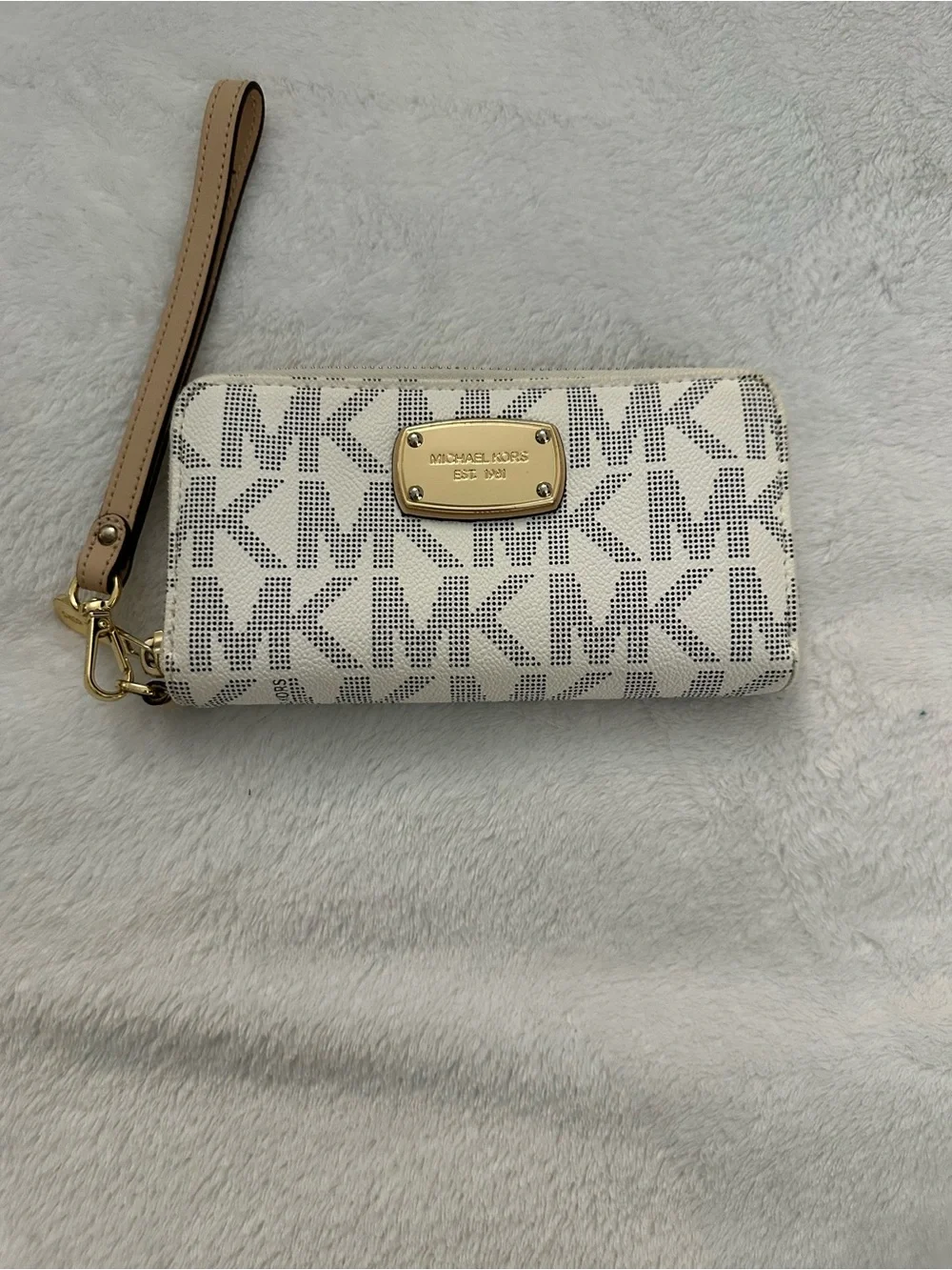 Michael Kors White and Navy Signature Wristlet